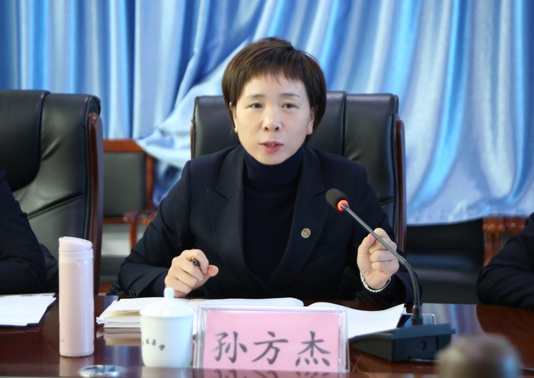 Юридическая консультационная группа Шаньдунской юридической фирмы Maeta посетила Китайскую угольную группу для оказания юридических услуг
